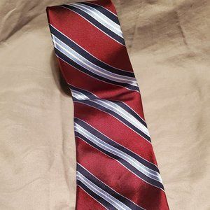 Roundtree & Yorke Tie